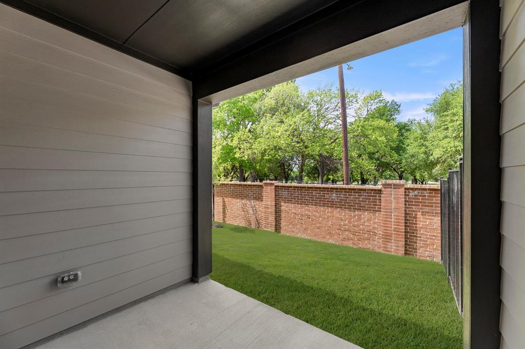 Sereno Oaks at Buckner Terrace - Residential