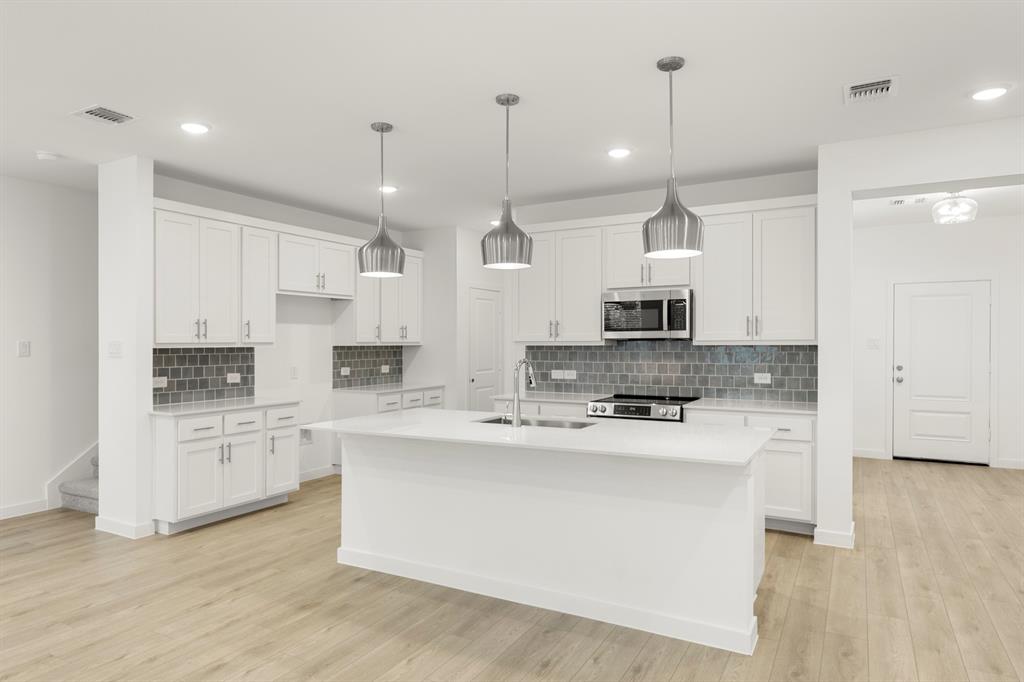 2537 Lost Maples Lane