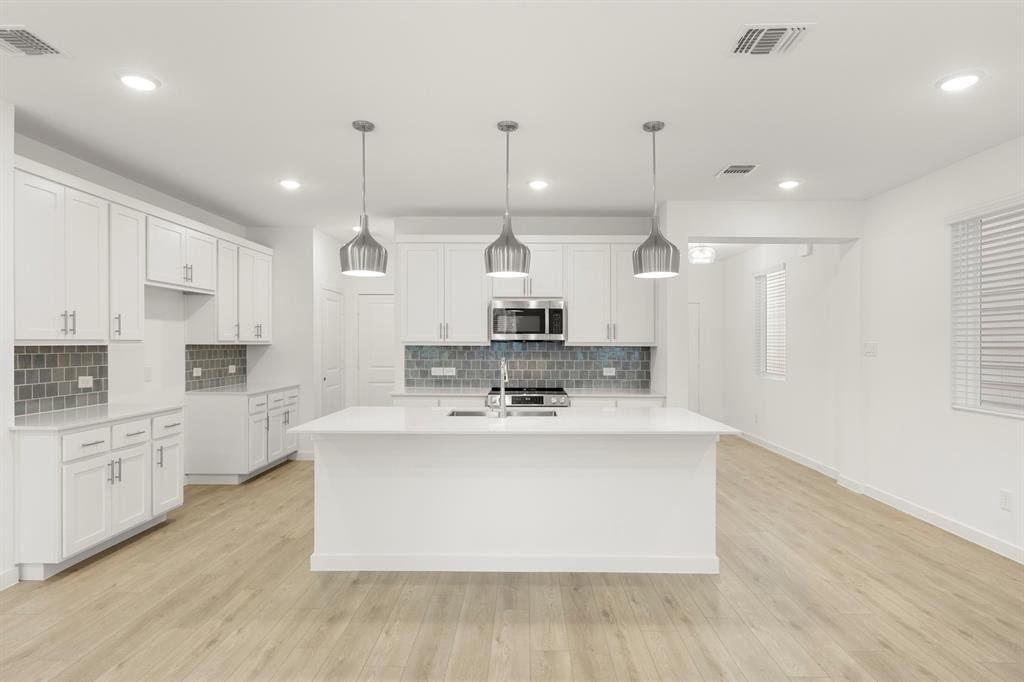 2537 Lost Maples Lane