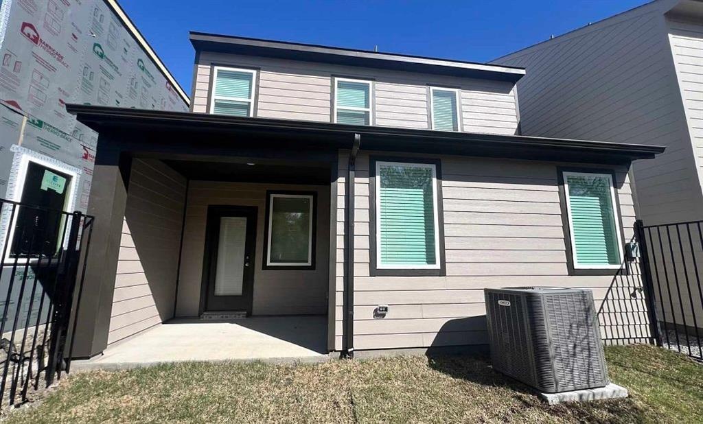 Sereno Oaks at Buckner Terrace - Residential