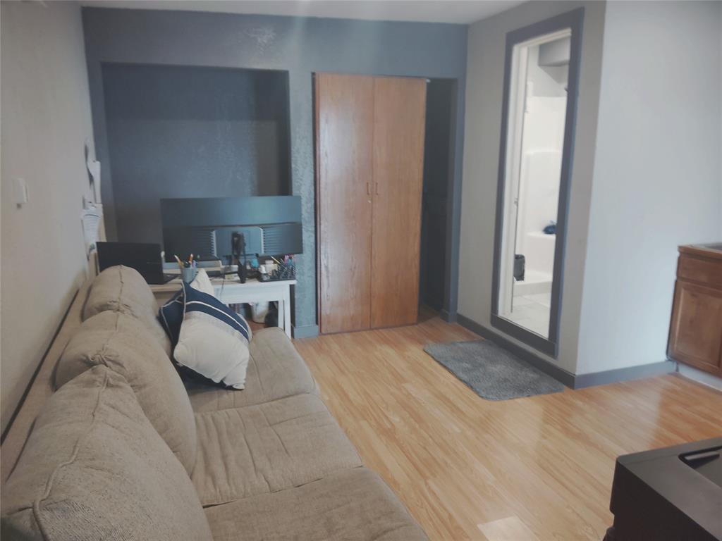 Cedar Crest Bus Center - Residential