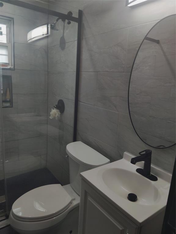 Cedar Crest Bus Center - Residential