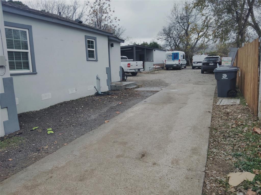 Cedar Crest Bus Center - Residential