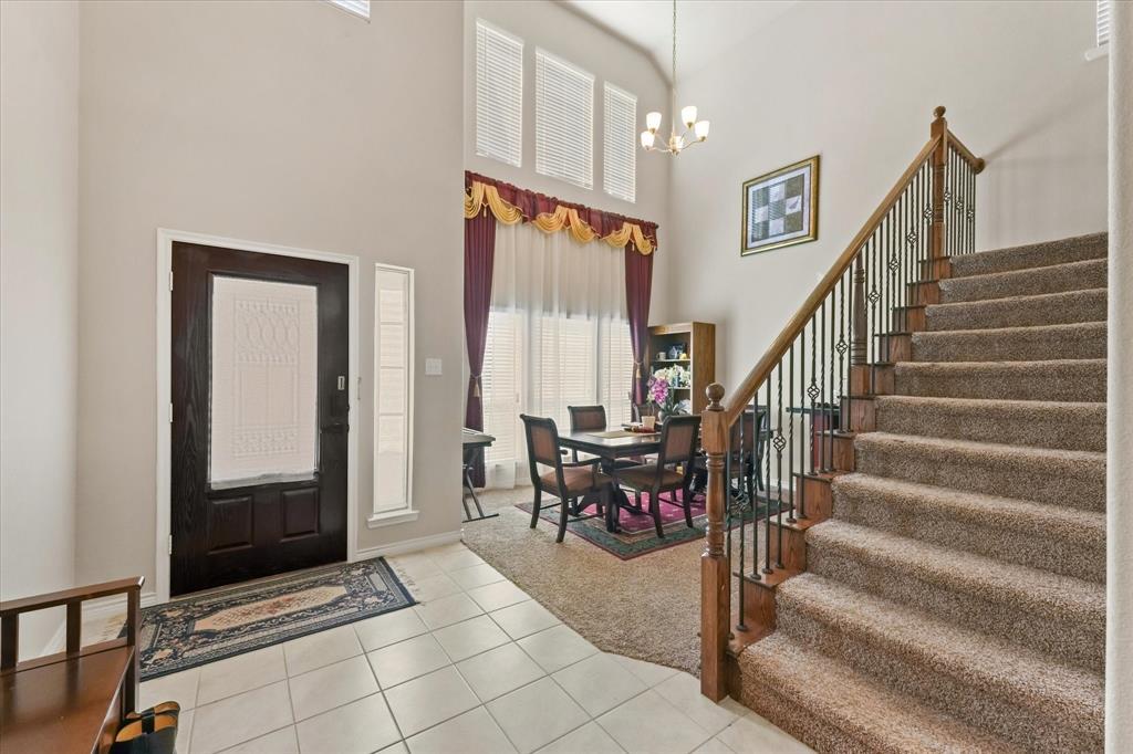 3204 Sunny Hill Way