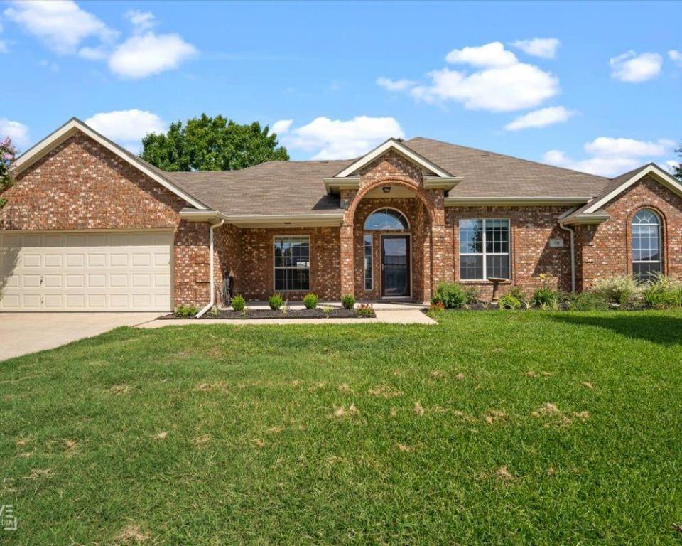 300 Glen Oak Trail
