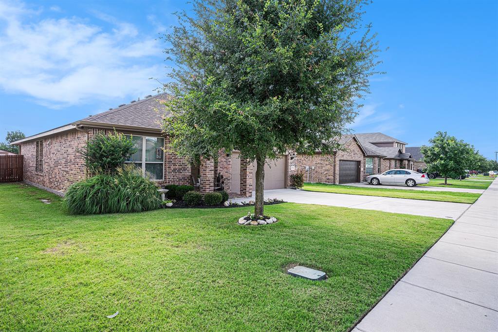 1714 Cross Creek Lane