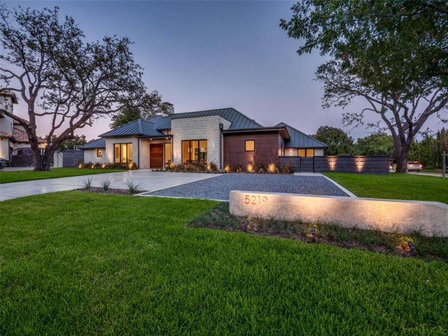 Situated on .54 acres in beloved Bent Tree this sleek - sophisticated- sexy - SINGLE-STORY-MODERN stands alone in its class. Builder Mark Siepiela raises the bar with innovative style and exquisite craftsmanship. Thoughtful planning translates into spaces that are flexible, open and inviting. Both Exteriors and Interiors have been appointed with the highest quality textiles, finishes, hardware and appliances. The unique blend of stucco-Austin stone and commercial grade standing seam metal roof, are commanding elements as they intimate the integrity of the entire project. Accessible to Bent Tree Country Club, numerous shops and restaurants, thoroughfares and Addison Airport.