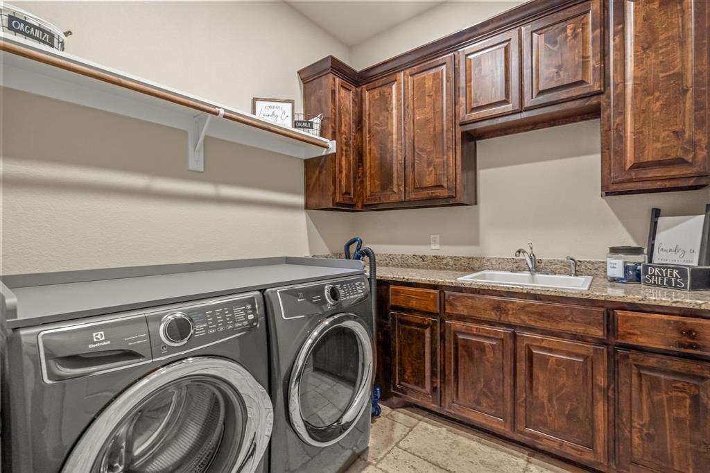 Bella Flora - Residential