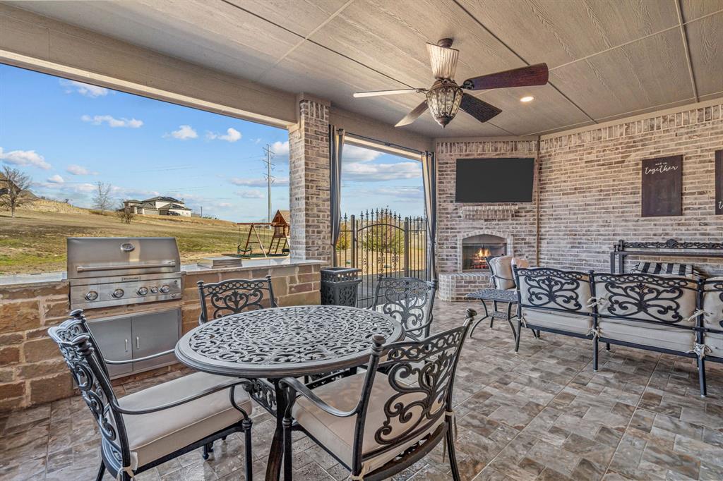 Bella Flora - Residential