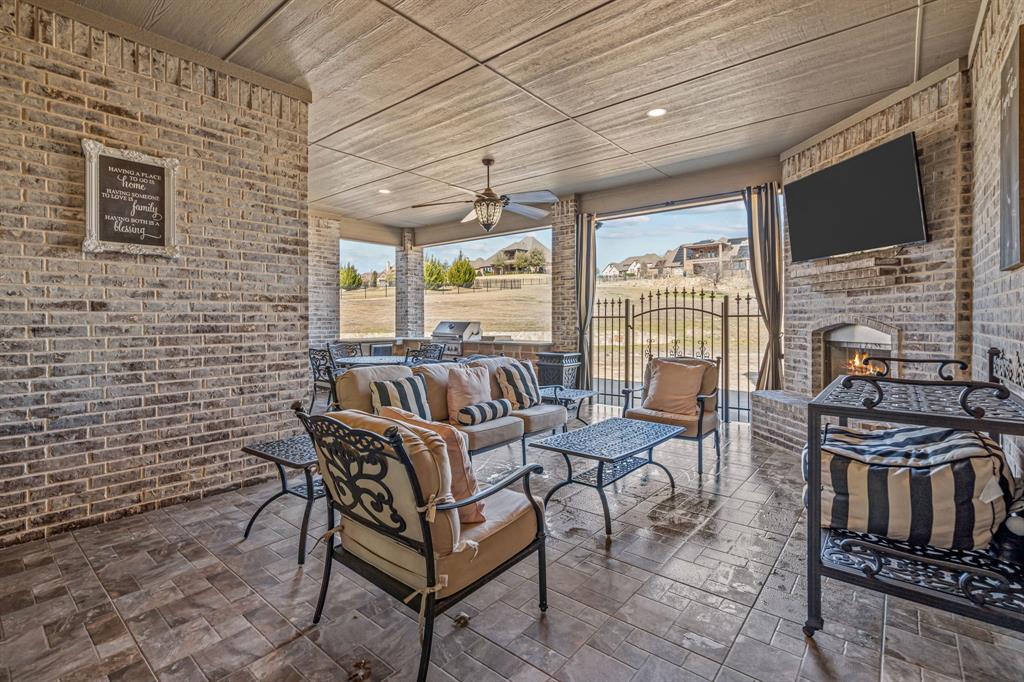 Bella Flora - Residential