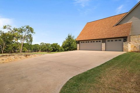 Tiny photo for 402 N Parkway Drive, Alvarado, TX 76009 (MLS # 20993341)