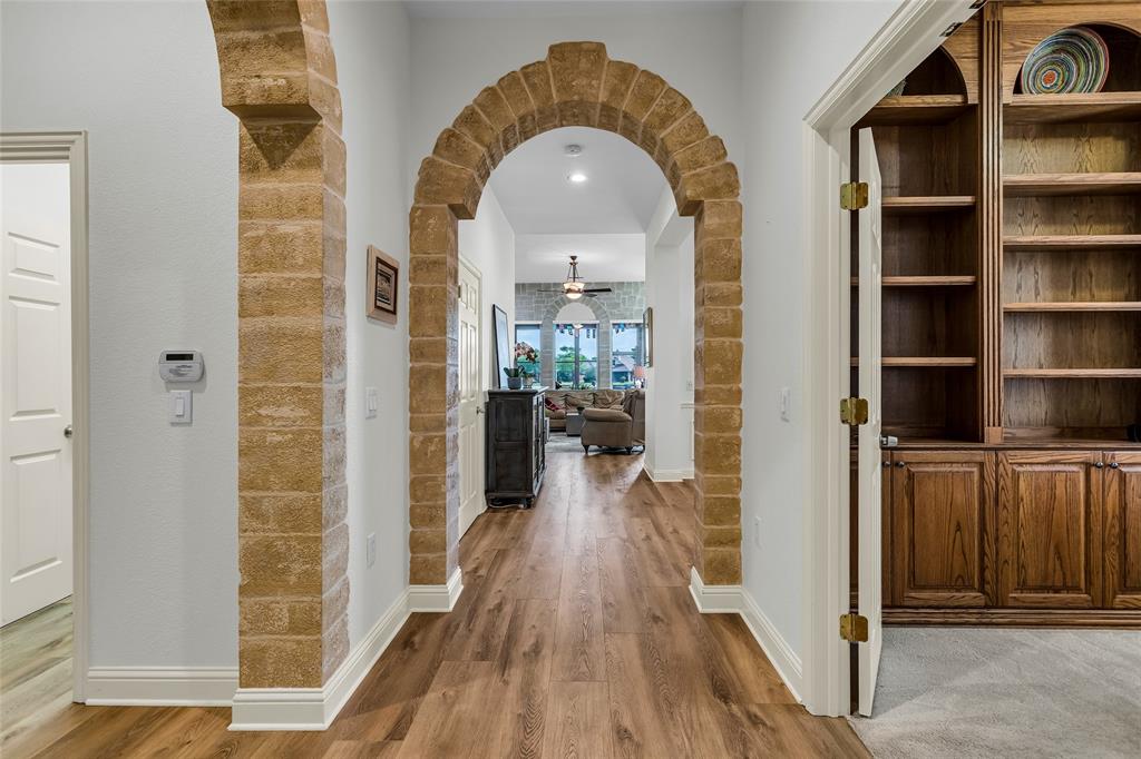 1389 Shadow Creek