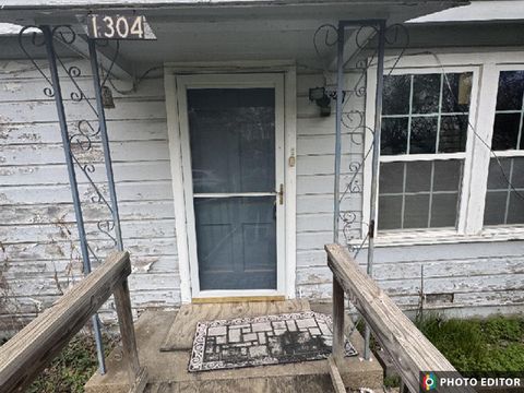 Photo of 1304 N Wood Street, Cleburne, TX 76033 (MLS # 21208356)