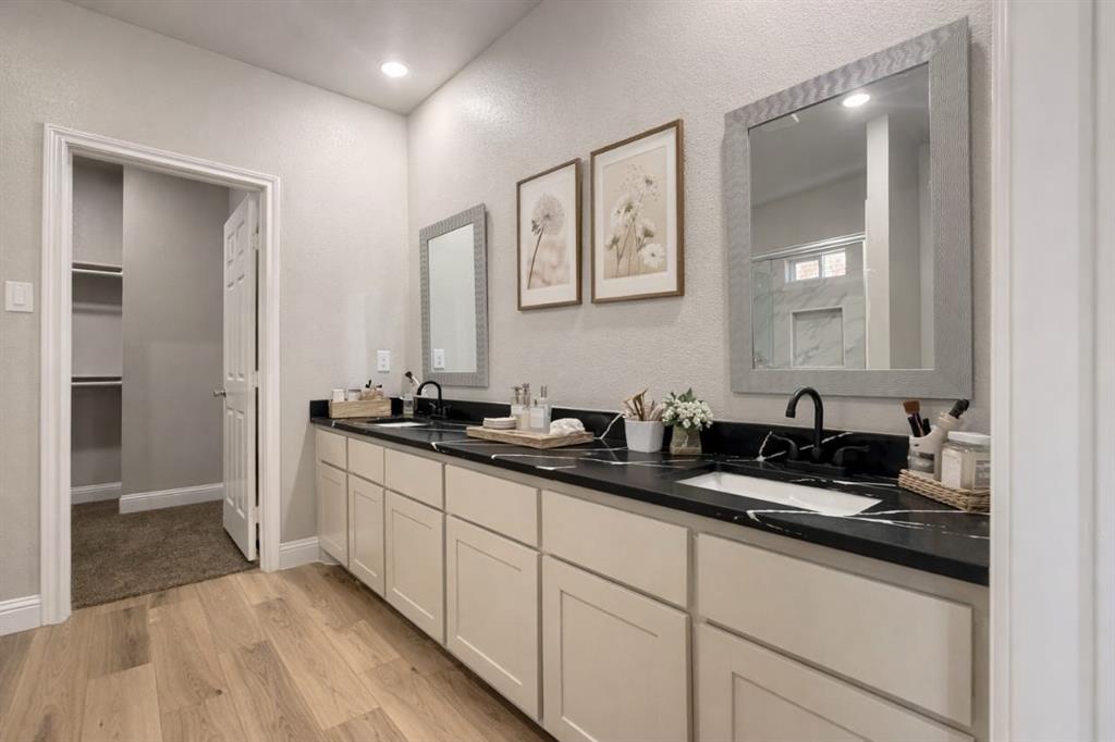 COLLEGE HILL - Residential