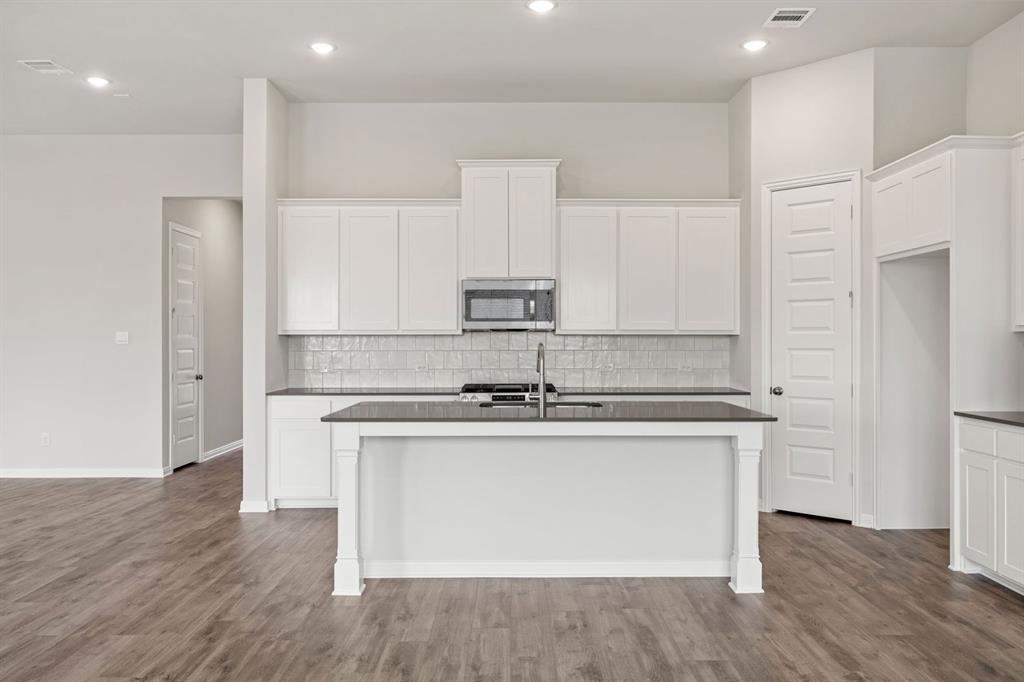 1506 Red Clover Avenue