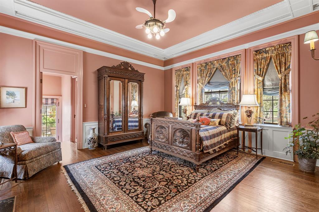 Country Club Estates - Residential