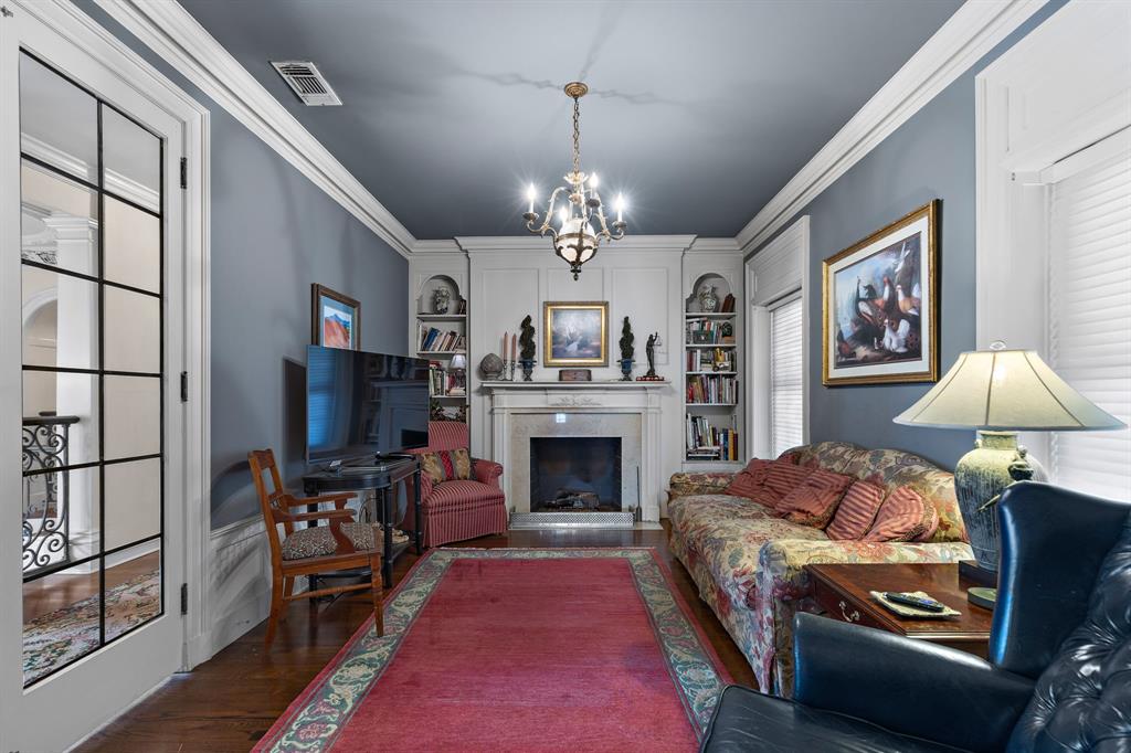 Country Club Estates - Residential