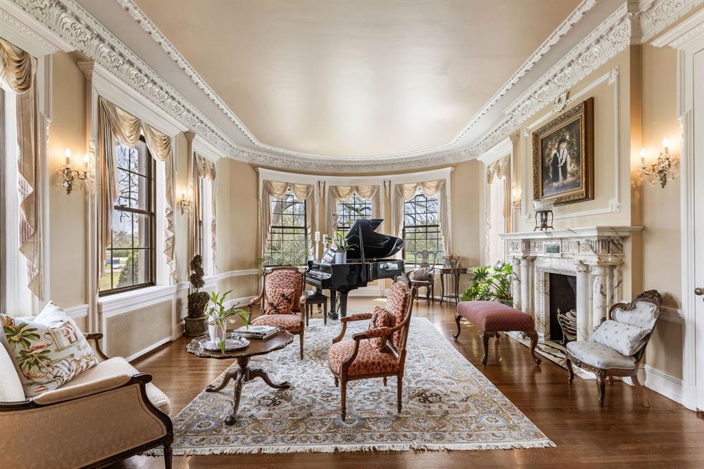 Country Club Estates - Residential