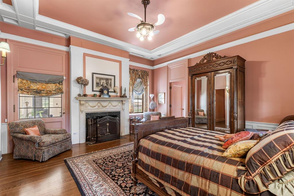 Country Club Estates - Residential