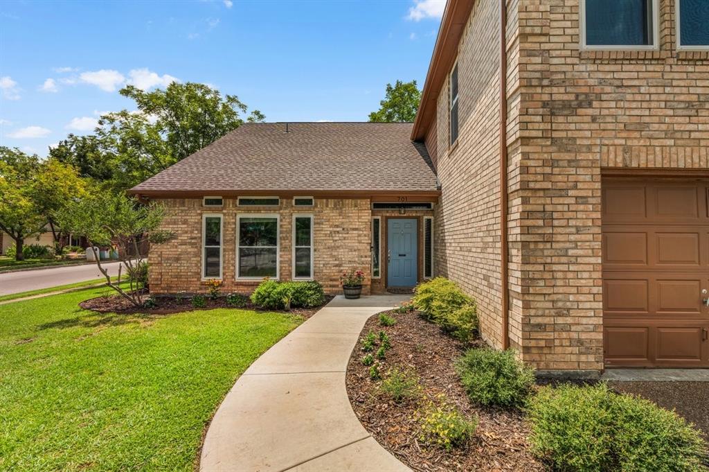 701 Sabel Ridge Lane