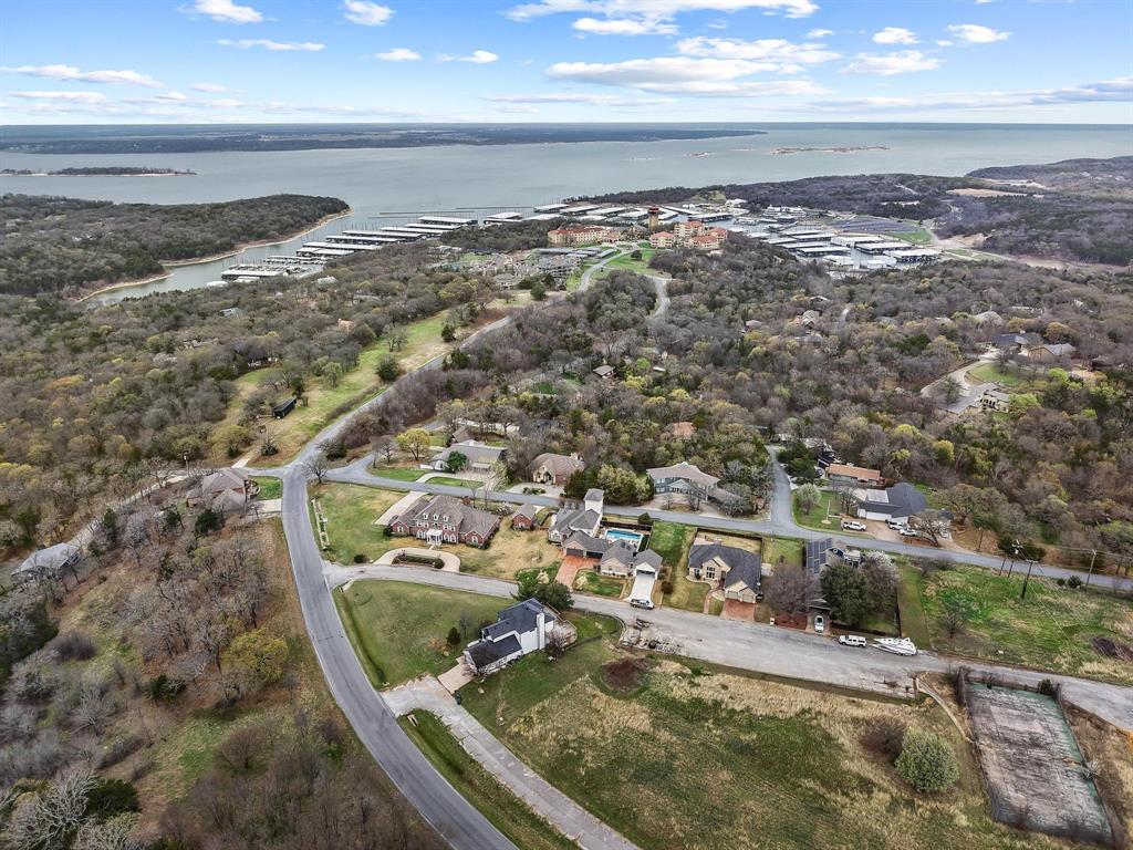 Lake Crest Village - Residential