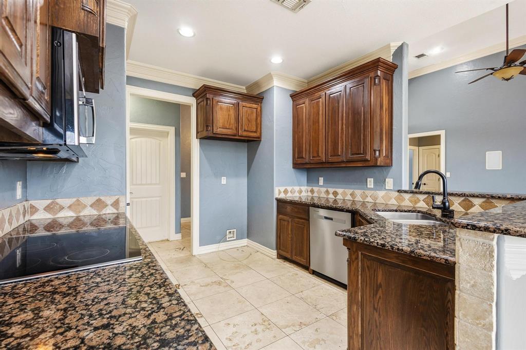 Lake Crest Village - Residential