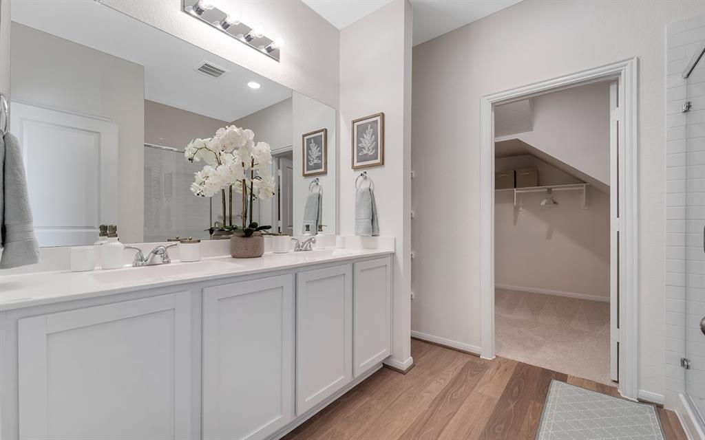 La Terra - Residential