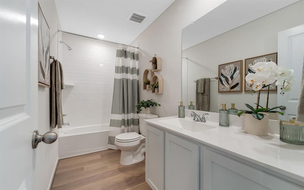 La Terra - Residential