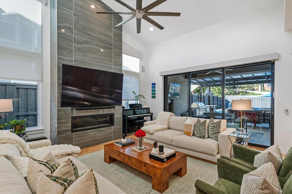 5835 Vickery Boulevard