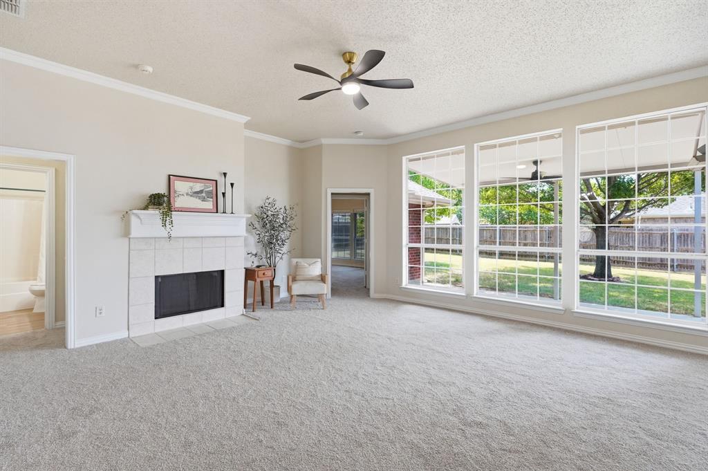 1121 SW Hillside Drive