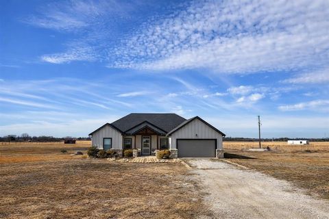 Photo of 1589 Stiles Road, Whitesboro, TX 76273 (MLS # 21174237)