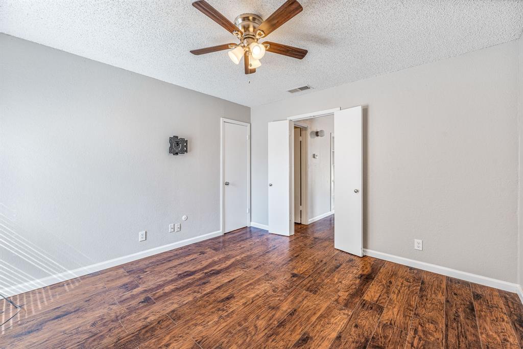 Cloisters Condo The - Residential