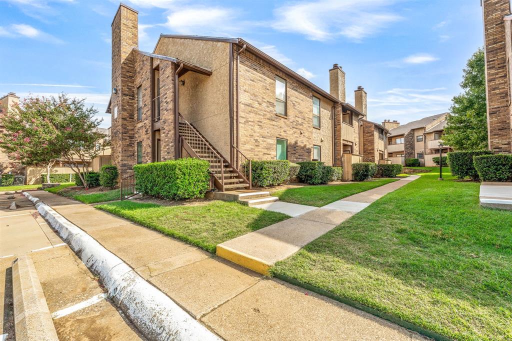 Cloisters Condo The - Residential
