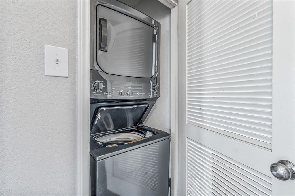 Cloisters Condo The - Residential