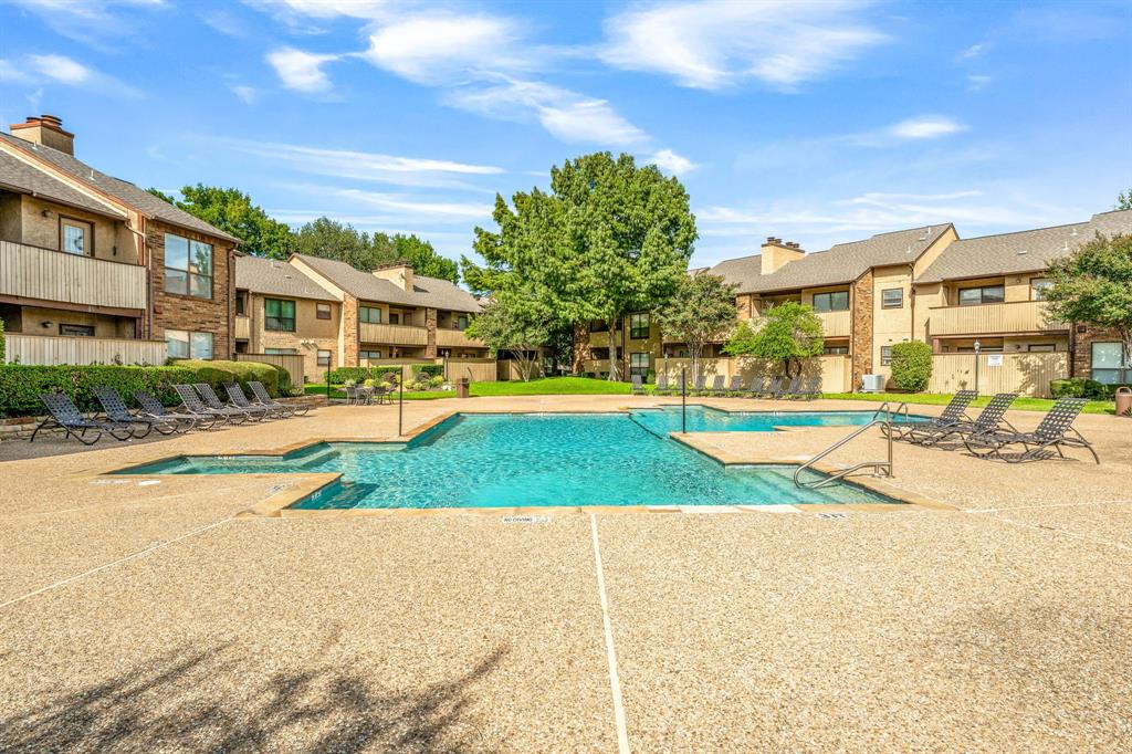 Cloisters Condo The - Residential