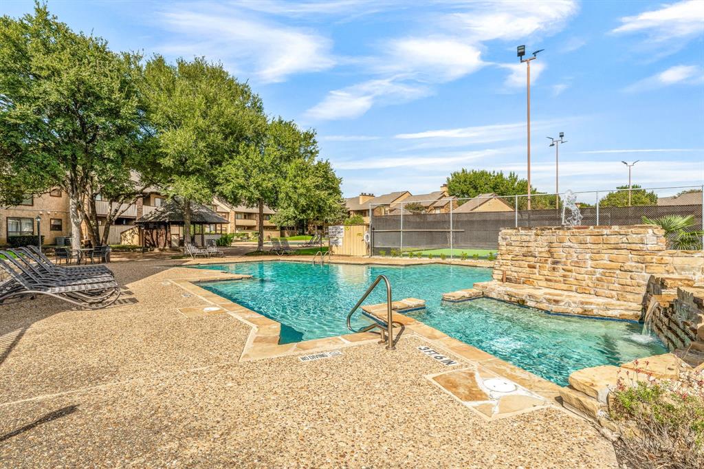 Cloisters Condo The - Residential