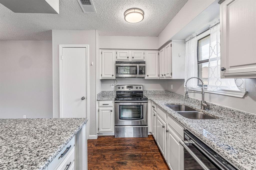 Cloisters Condo The - Residential