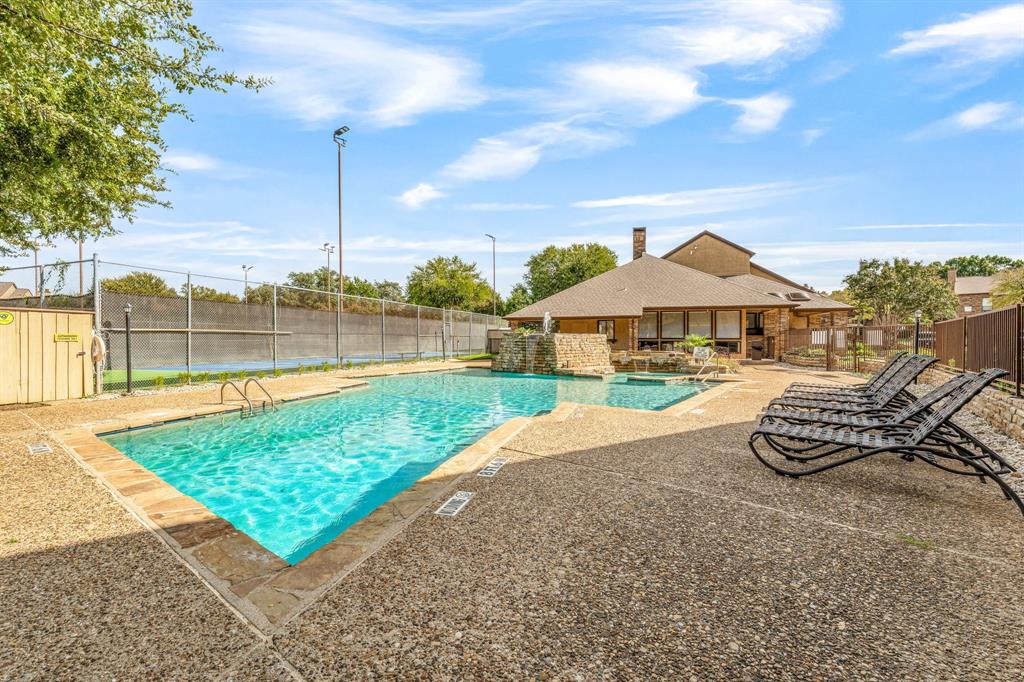 Cloisters Condo The - Residential