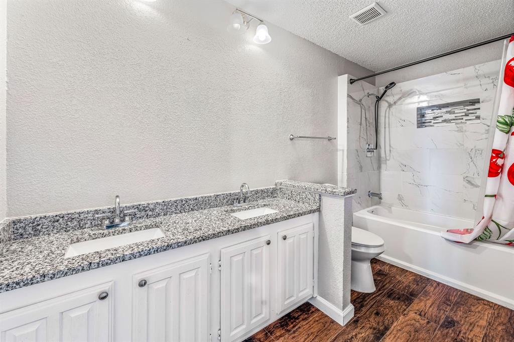 Cloisters Condo The - Residential