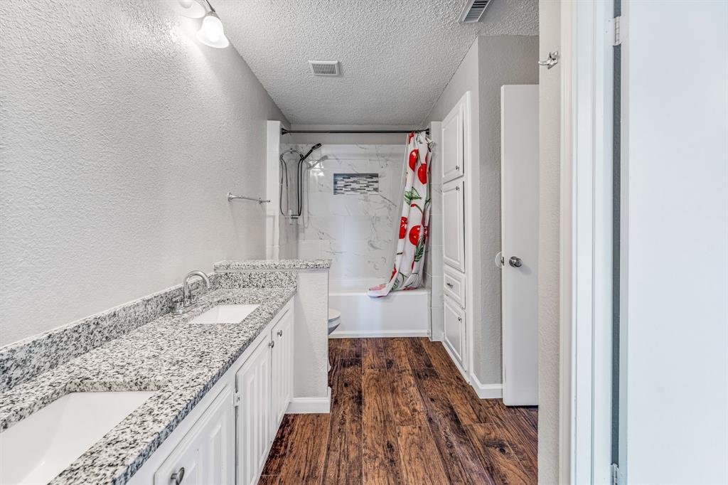 Cloisters Condo The - Residential