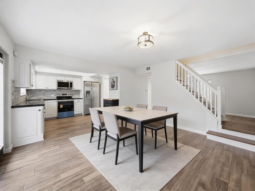 Arlington Downs Twnhs - Residential