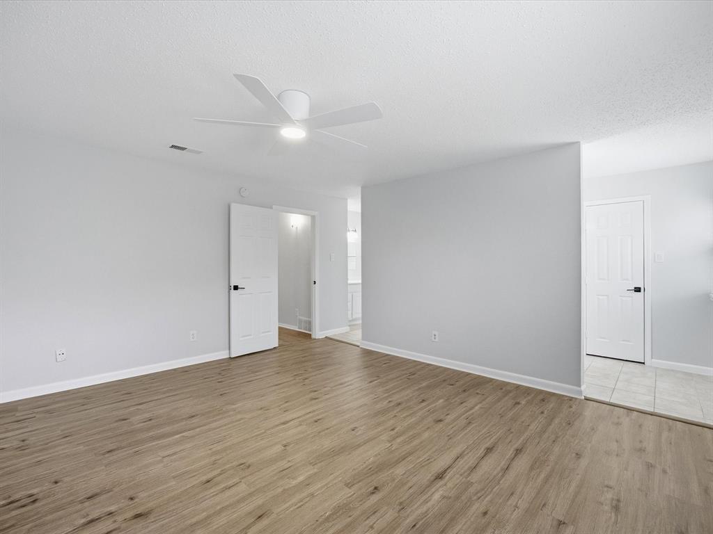 Arlington Downs Twnhs - Residential