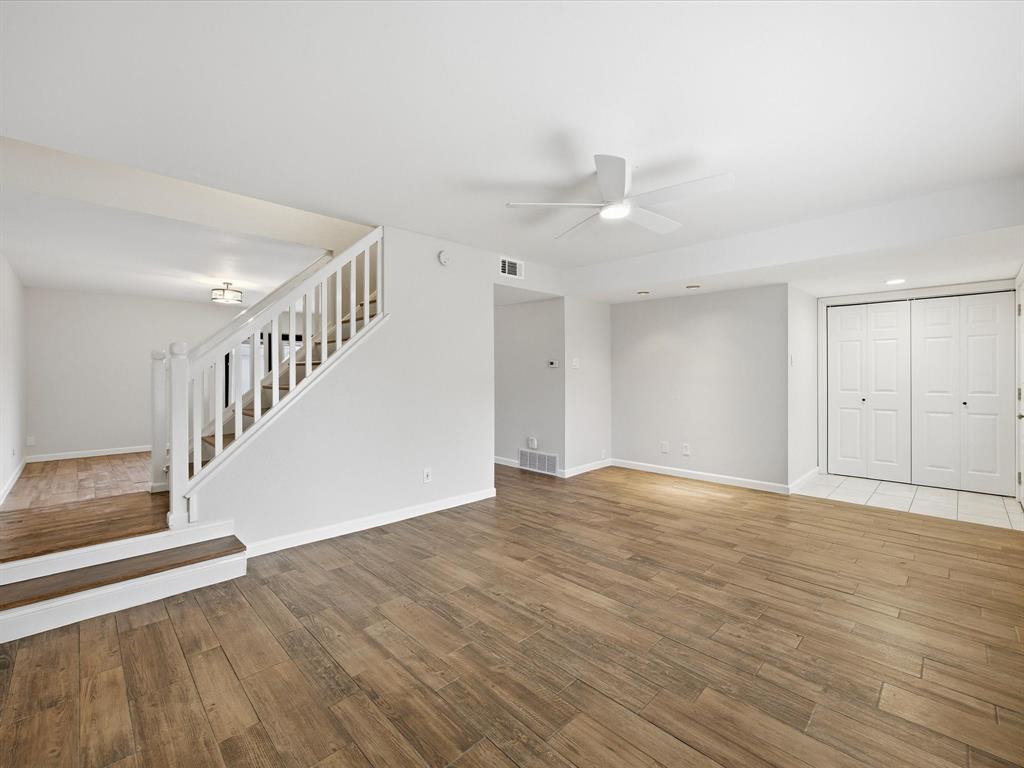 Arlington Downs Twnhs - Residential