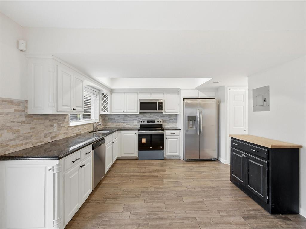 Arlington Downs Twnhs - Residential