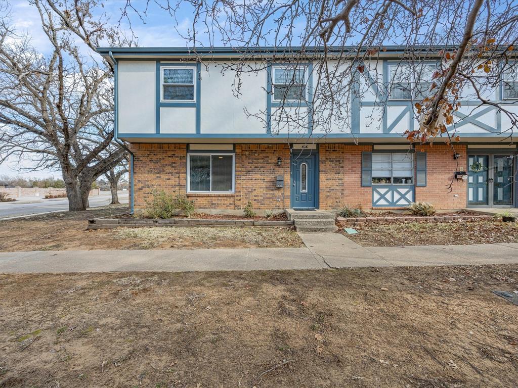 Arlington Downs Twnhs - Residential