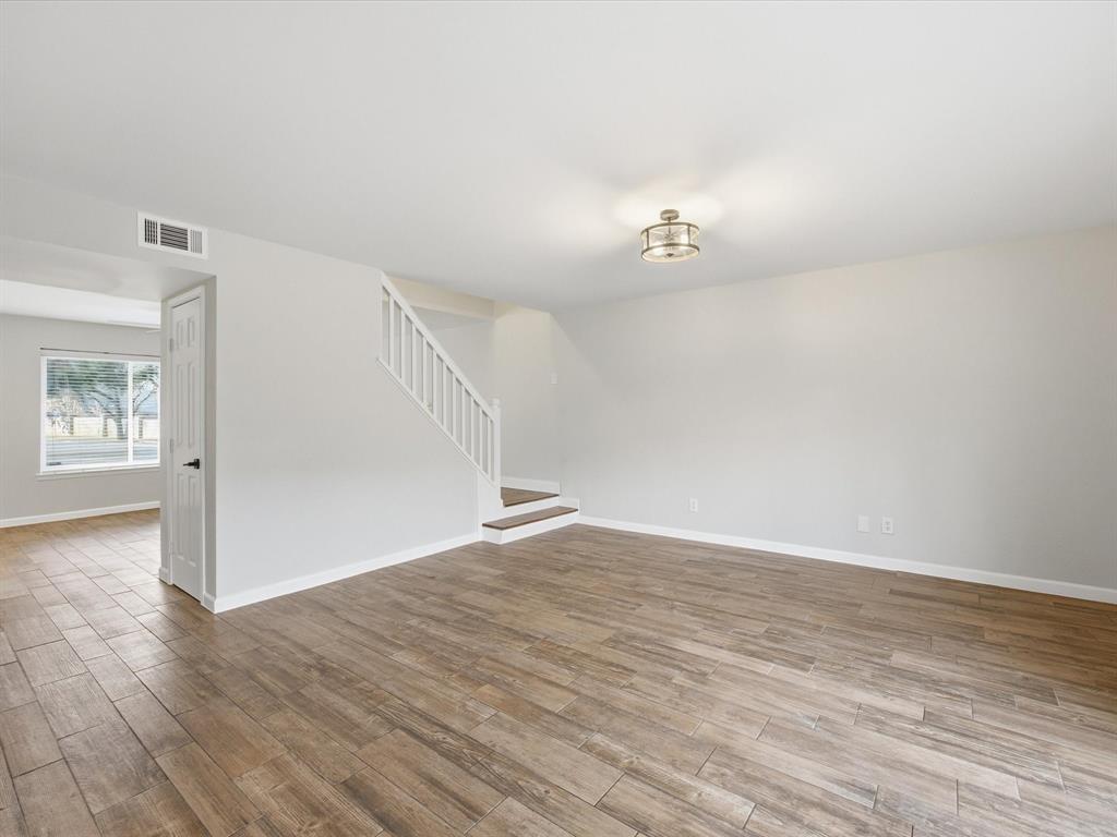 Arlington Downs Twnhs - Residential