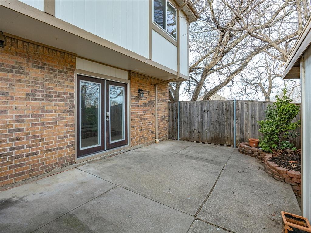 Arlington Downs Twnhs - Residential