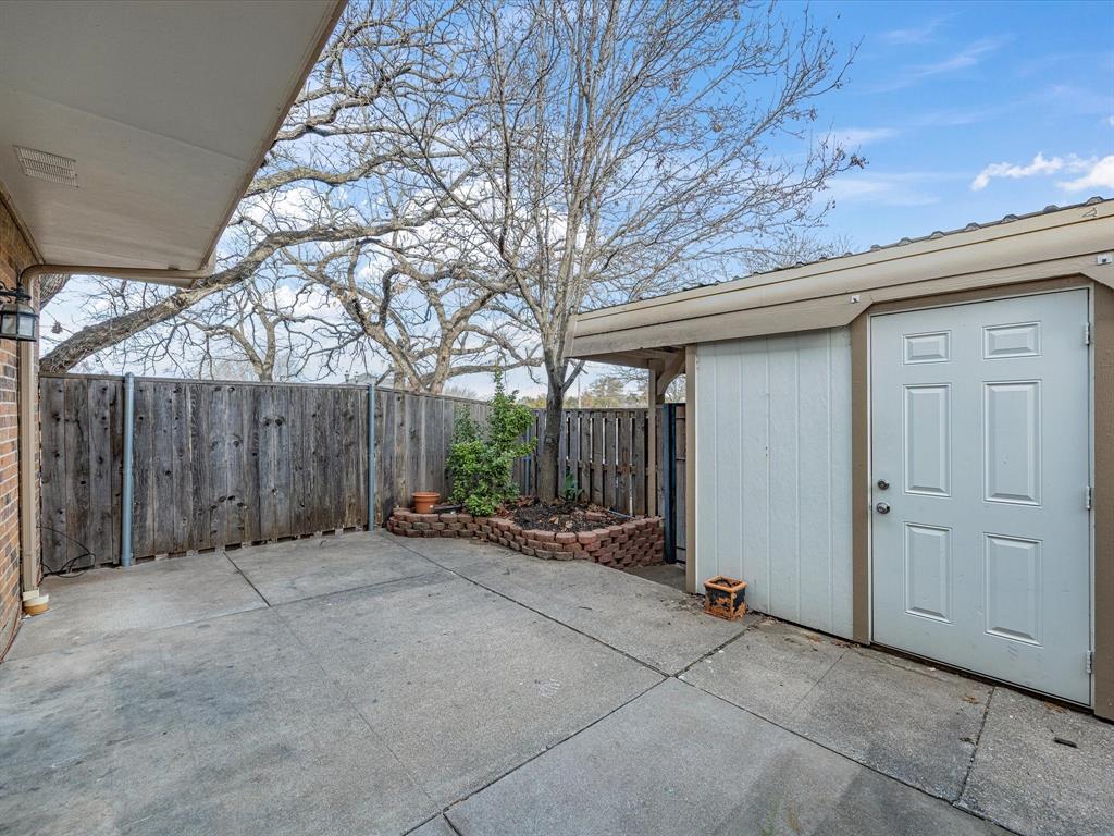 Arlington Downs Twnhs - Residential