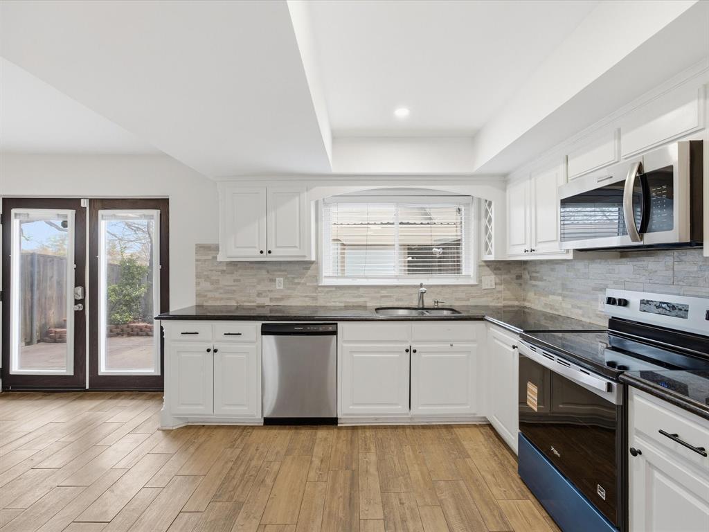 Arlington Downs Twnhs - Residential