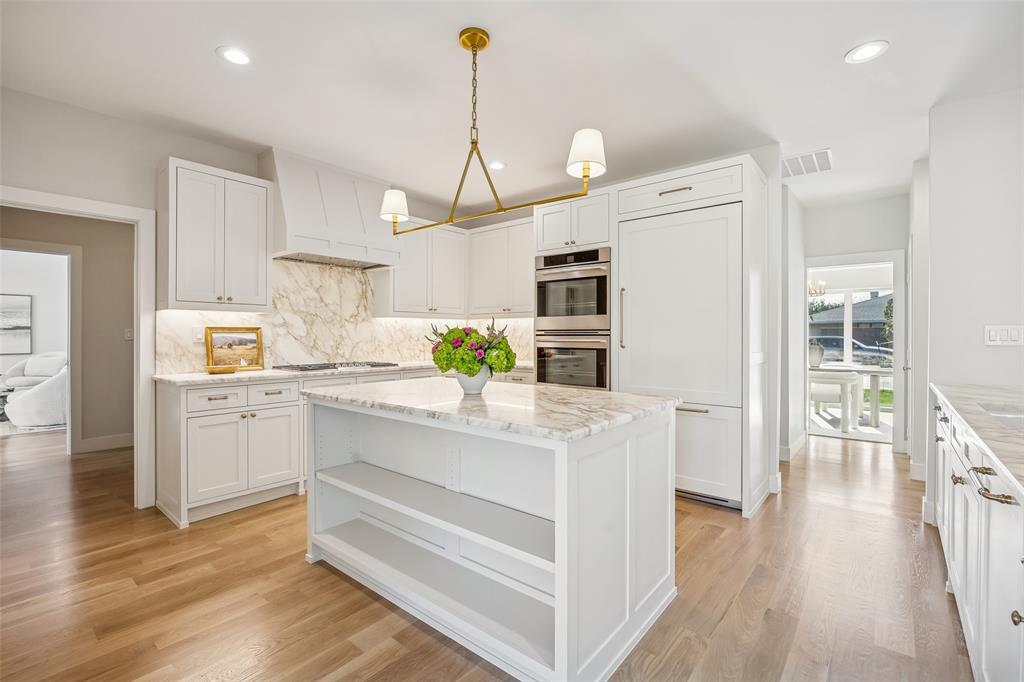 11010 Russwood Circle